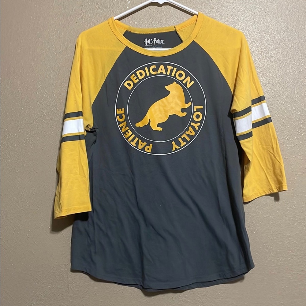 Harry Potter Hufflepuff Spirit Graphic Rugby Baseball 3/4 Crewneck T-Shirt M